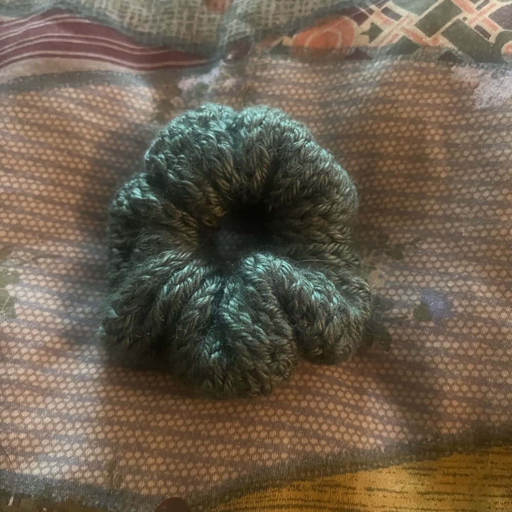 Elegant Green Hair Scrunchie